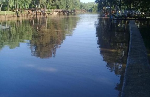 Partido de Tigre Apartment | Cabaña 'La Casita Azul" en Delta Tigre