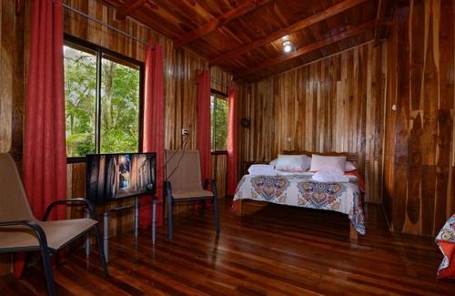 Monteverde Ski Chalet | Cabaña Rustica Roca Verde