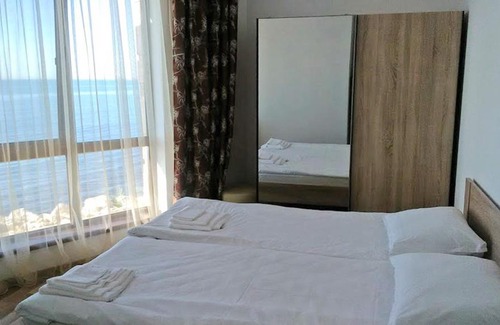 Primorski Apartment | Cabacum Plaza Beach Apartments - High-Speed WiFi