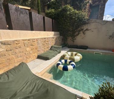Cadenet Bed & Breakfast | CaBaNa 52 La chambre Proche Lourmarin