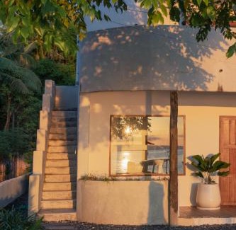 Gili Air Hotel | Cabana - Boutique Beachfront Accommodation