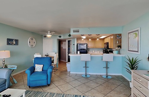 Crystal Beach Condo | Cabana Club 105 | Snowbird Friendly Ground Floor Gulf Front Condo
