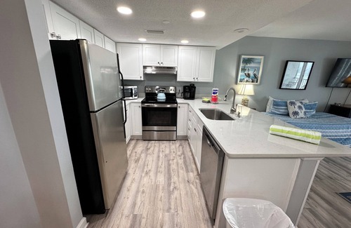 Crystal Beach Condo | "Cabana Club #207" Gulf Front 1100 sq ft 1BR/1.5 BA Condo~Spectacular View!