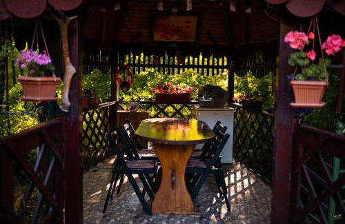 Bucosnita House | Cabana La Ionica