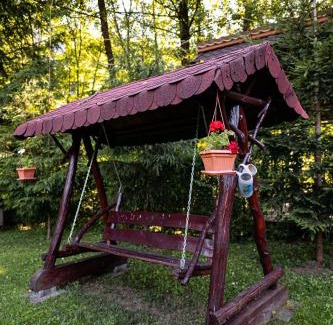 Bucosnita House | Cabana La Ionica