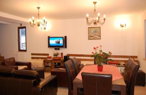 Marisel House | Cabana Moţilor