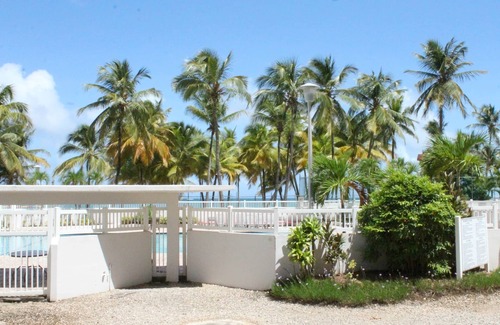 Isla Verde Apartment | CABANA STEPS TO POOL & BEACH *Direct &Private Access/Parking/WiFi *All U Need