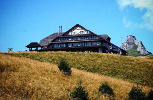Maneciu Hotel | Cabana Vârful Ciucaș