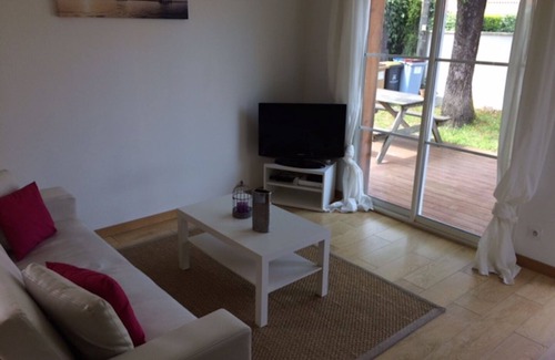 Gujan-Mestras House | CABANE 75 LA HUME NEAR THE BEACH AND PORT OSTRICOLE GARE