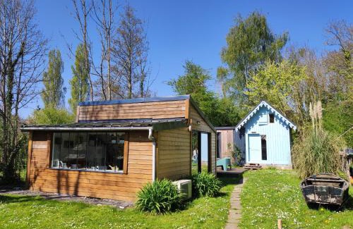 Amiens House | Cabane bleue des Hortillonnages