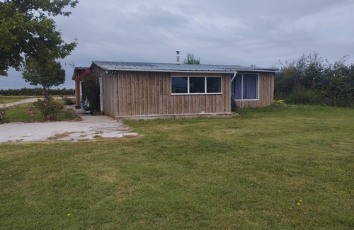 Saint-Yzans-de-Medoc House | Cabane de l'estuaire de la Gironde swimming pool and spa