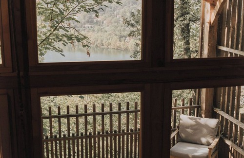 Vernay Cabin | Cabane de la Saône by Lyon Country House