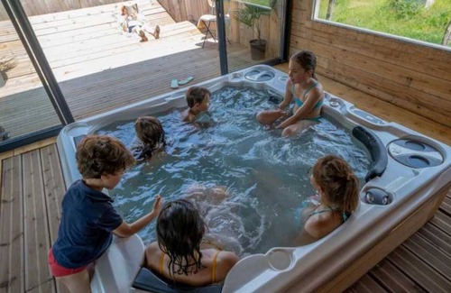 Chassenard Apartment | Cabane - Piscine - ccafbgb