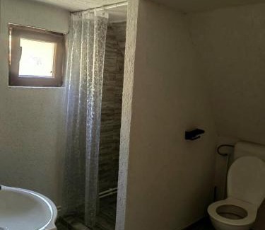 Oestii Paminteni Other | Cabanele lui Sem