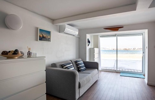8th Arrondissement Apartment | Cabanon avec terrasse - bord de plage - Le Cabanon 12
