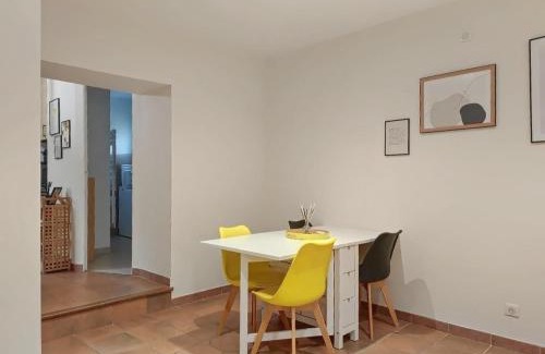 Rochefort-du-Gard House | Cabanon provençal