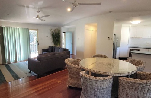 Agnes Water House | Cabbage Palm Holiday Home