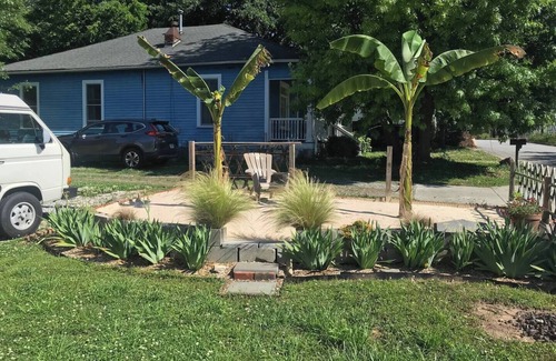 East Side House | Cabbagetown Charmer, Walk to so much in Atlanta