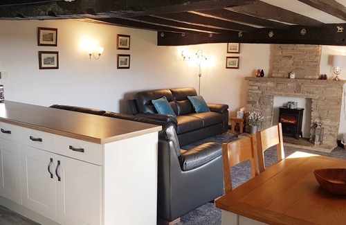Scawton Cottage | Cabin ∙ 2 bedrooms ∙ 4 guests