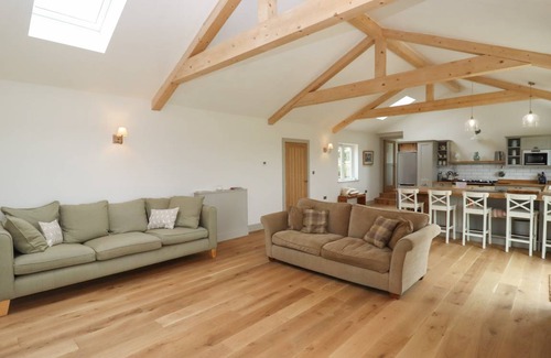 Witney Cottage | Cabin ∙ 2 bedrooms ∙ 4 guests