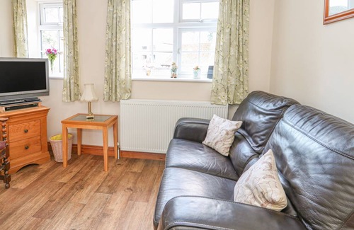 Burgh le Marsh Cottage | Cabin ∙ 1 bedroom ∙ 2 guests