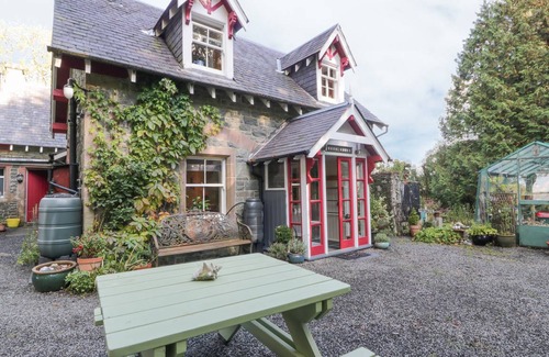 Newton Stewart Cottage | Cabin ∙ 1 bedroom ∙ 2 guests