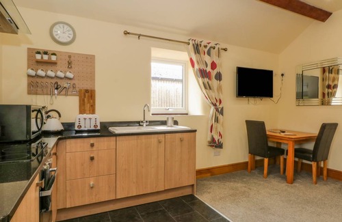 Allgreave Cottage | Cabin ∙ 1 bedroom ∙ 2 guests