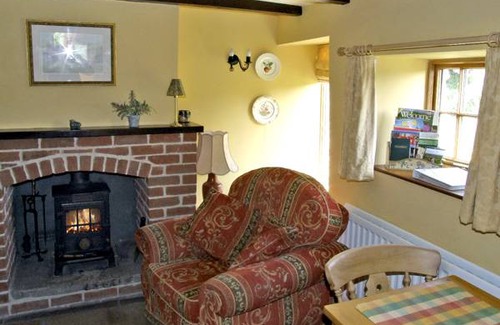 Fenny Bentley Cottage | Cabin ∙ 1 bedroom ∙ 2 guests
