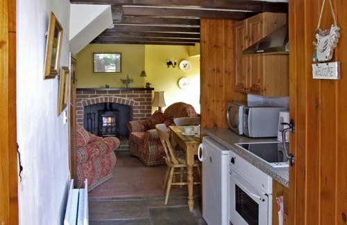 Fenny Bentley Cottage | Cabin ∙ 1 bedroom ∙ 2 guests