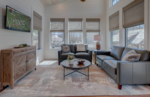 Mineral Bluff Cottage | Cabin ∙ 1 bedroom ∙ 2 guests