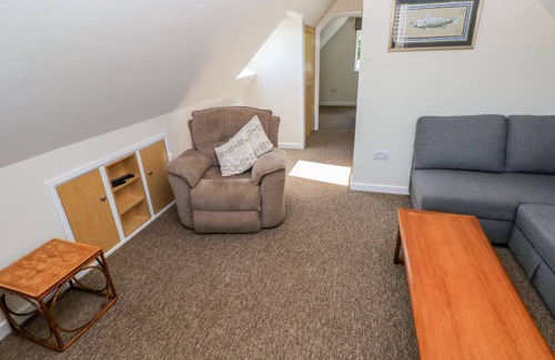Milford Haven Cottage | Cabin ∙ 1 bedroom ∙ 2 guests