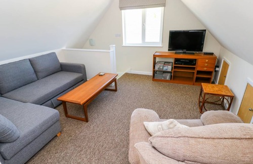 Milford Haven Cottage | Cabin ∙ 1 bedroom ∙ 2 guests