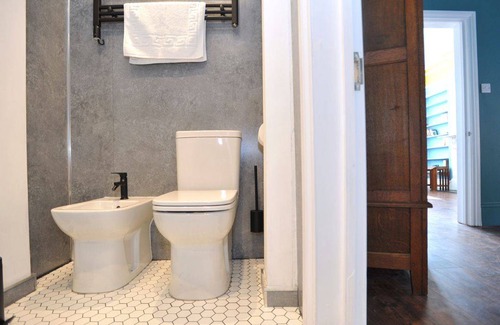 Cheltenham Cottage | Cabin ∙ 1 bedroom ∙ 2 guests