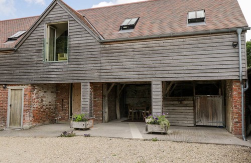 Warminster Cottage | Cabin ∙ 1 bedroom ∙ 2 guests