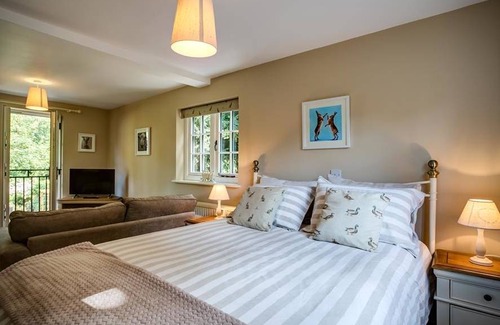 Burford Cottage | Cabin ∙ 1 bedroom ∙ 2 guests