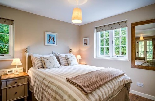Burford Cottage | Cabin ∙ 1 bedroom ∙ 2 guests