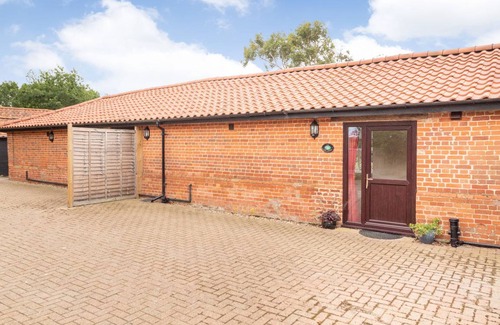 Gissing Cottage | Cabin ∙ 1 bedroom ∙ 2 guests
