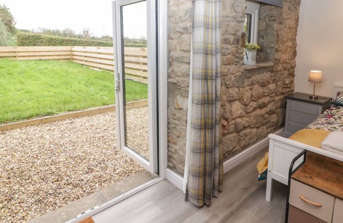 Tavernspite Cottage | Cabin ∙ 1 bedroom ∙ 2 guests
