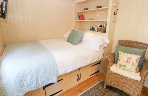 Castleton Cottage | Cabin ∙ 1 bedroom ∙ 2 guests
