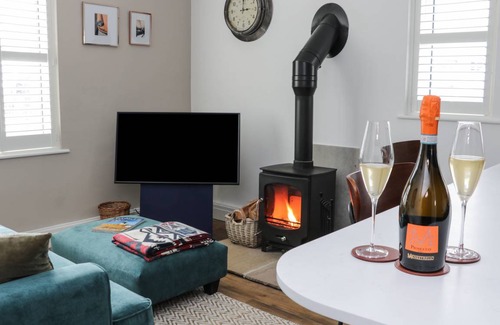 Cononley Cottage | Cabin ∙ 1 bedroom ∙ 2 guests
