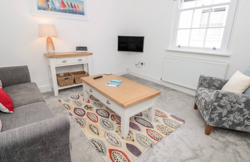 Dartmouth Cottage | Cabin ∙ 1 bedroom ∙ 2 guests