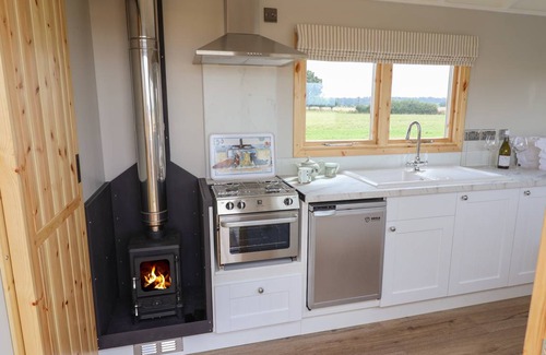 Adlingfleet Cottage | Cabin ∙ 1 bedroom ∙ 2 guests
