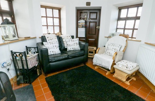 Malltraeth Cottage | Cabin ∙ 1 bedroom ∙ 2 guests