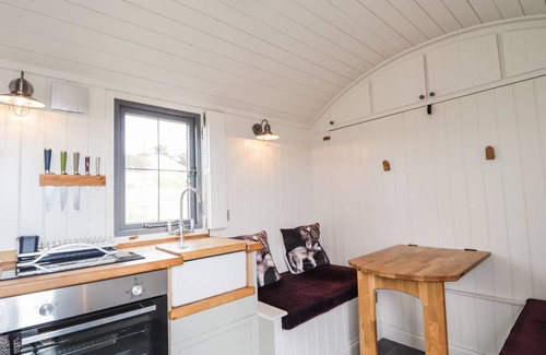 Lonmore Cottage | Cabin ∙ 1 bedroom ∙ 2 guests