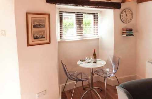 Middleham Cottage | Cabin ∙ 1 bedroom ∙ 2 guests