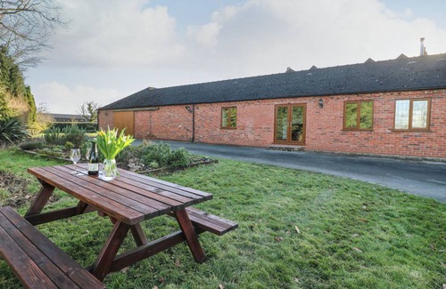 Calwich Cottage | Cabin ∙ 1 bedroom ∙ 2 guests