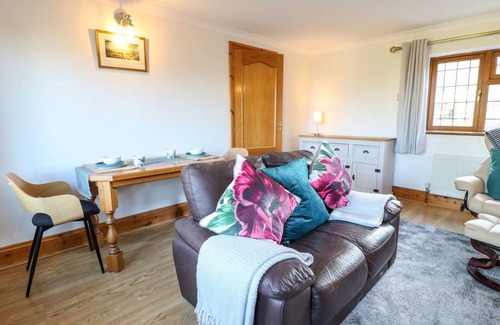 Calwich Cottage | Cabin ∙ 1 bedroom ∙ 2 guests
