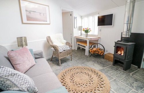 Trebarwith Strand Cottage | Cabin ∙ 1 bedroom ∙ 2 guests