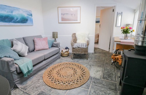 Trebarwith Strand Cottage | Cabin ∙ 1 bedroom ∙ 2 guests