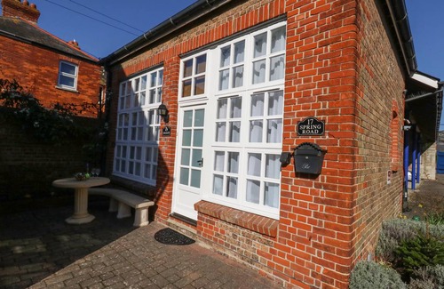Weymouth Cottage | Cabin ∙ 1 bedroom ∙ 2 guests